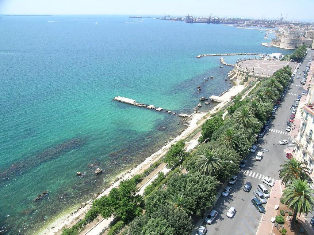 Suite Al Mare Taranto Exteriör bild
